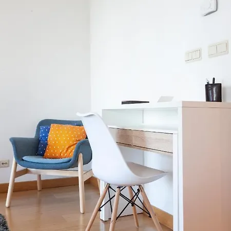 Orient - Modern, Spacious And Sunny! By The River!