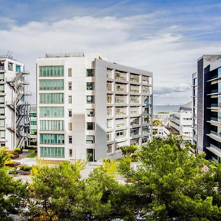 Orient - Modern, Spacious And Sunny! By The River! Lisbona