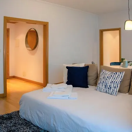 Orient - Modern, Spacious And Sunny! By The River! * Lisbona