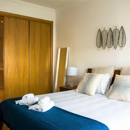 Apartment Orient - Modern, Spacious And Sunny! By The River!