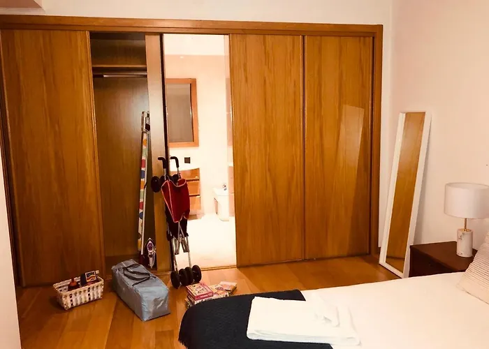 Apartment Orient - Modern, Spacious And Sunny! By The River! Lisbon