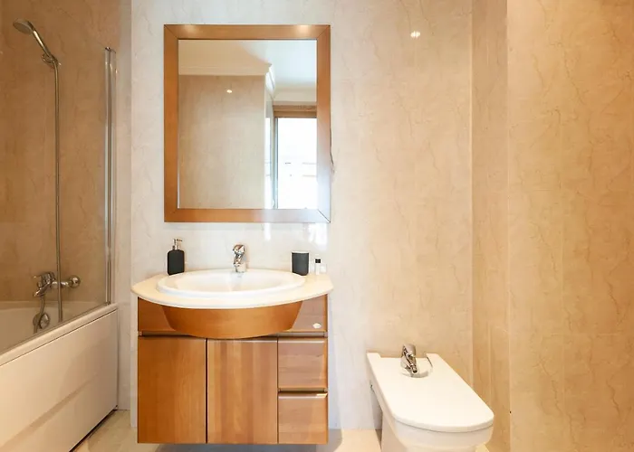 Apartment Orient - Modern, Spacious And Sunny! By The River! Lisbon