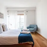 Apartament Orient - Modern, Spacious And Sunny! By The River!