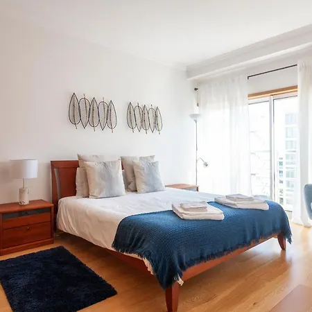Orient - Modern, Spacious And Sunny! By The River! * Lizbona