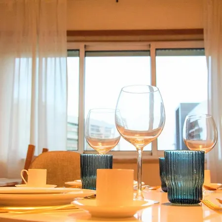 Apartamento Orient - Modern, Spacious And Sunny! By The River! *