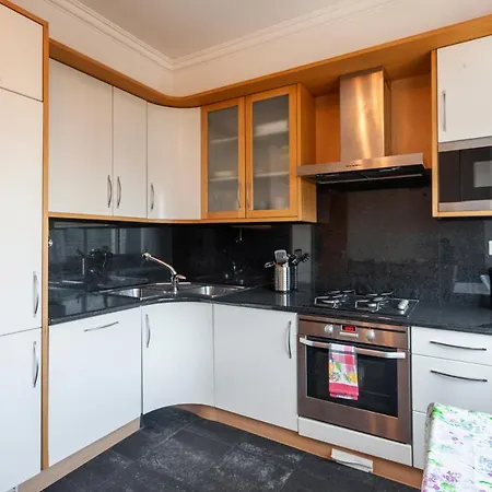 Orient - Modern, Spacious And Sunny! By The River! Apartman